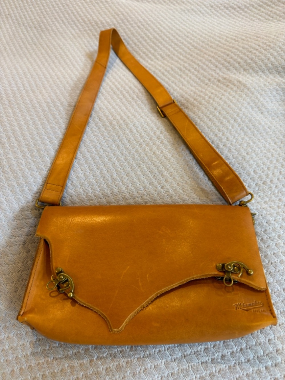 Vintage-Style Mustard Leather Crossbody Bag
